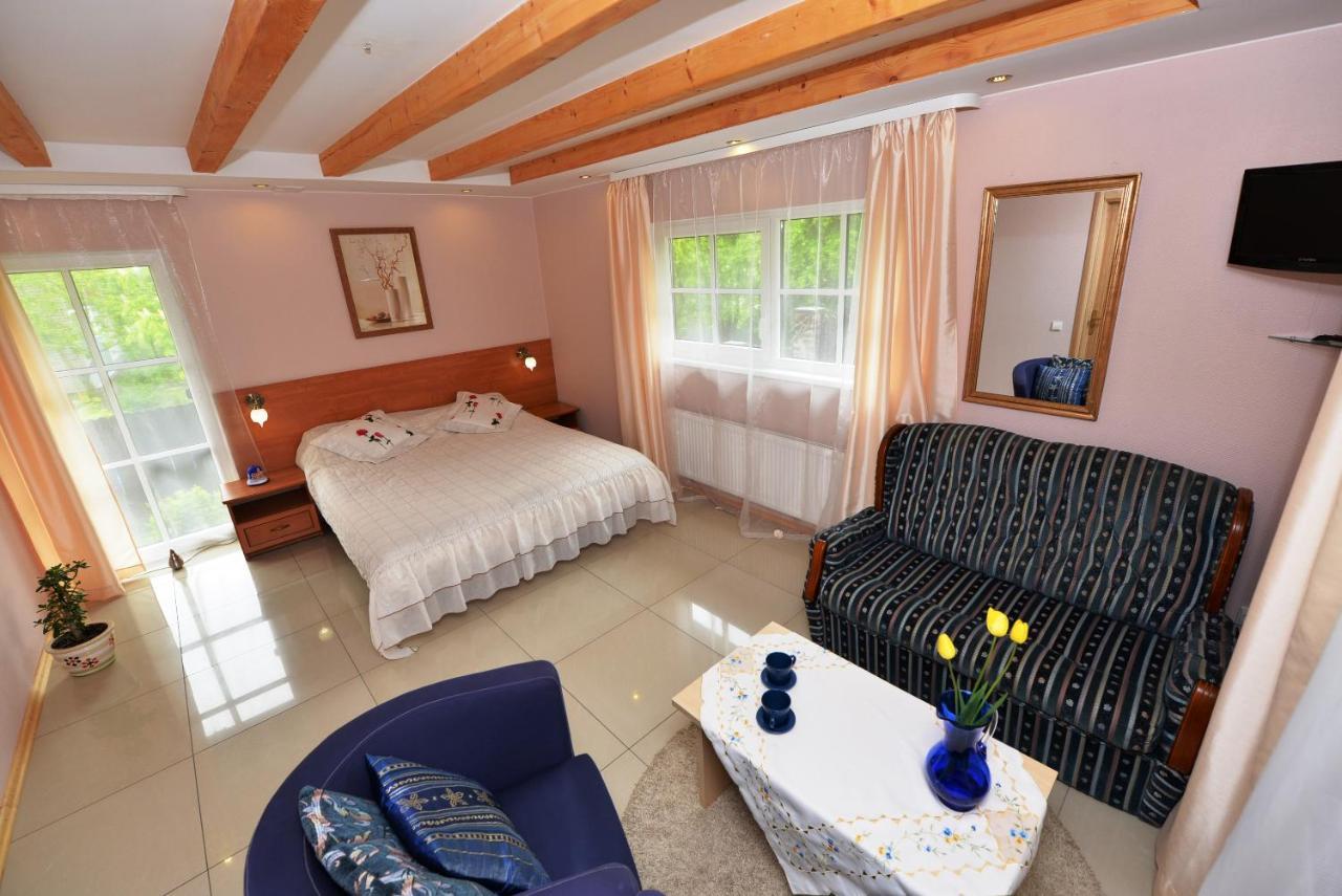 "Trakaitis" Nameliai Hotel Buitenkant foto